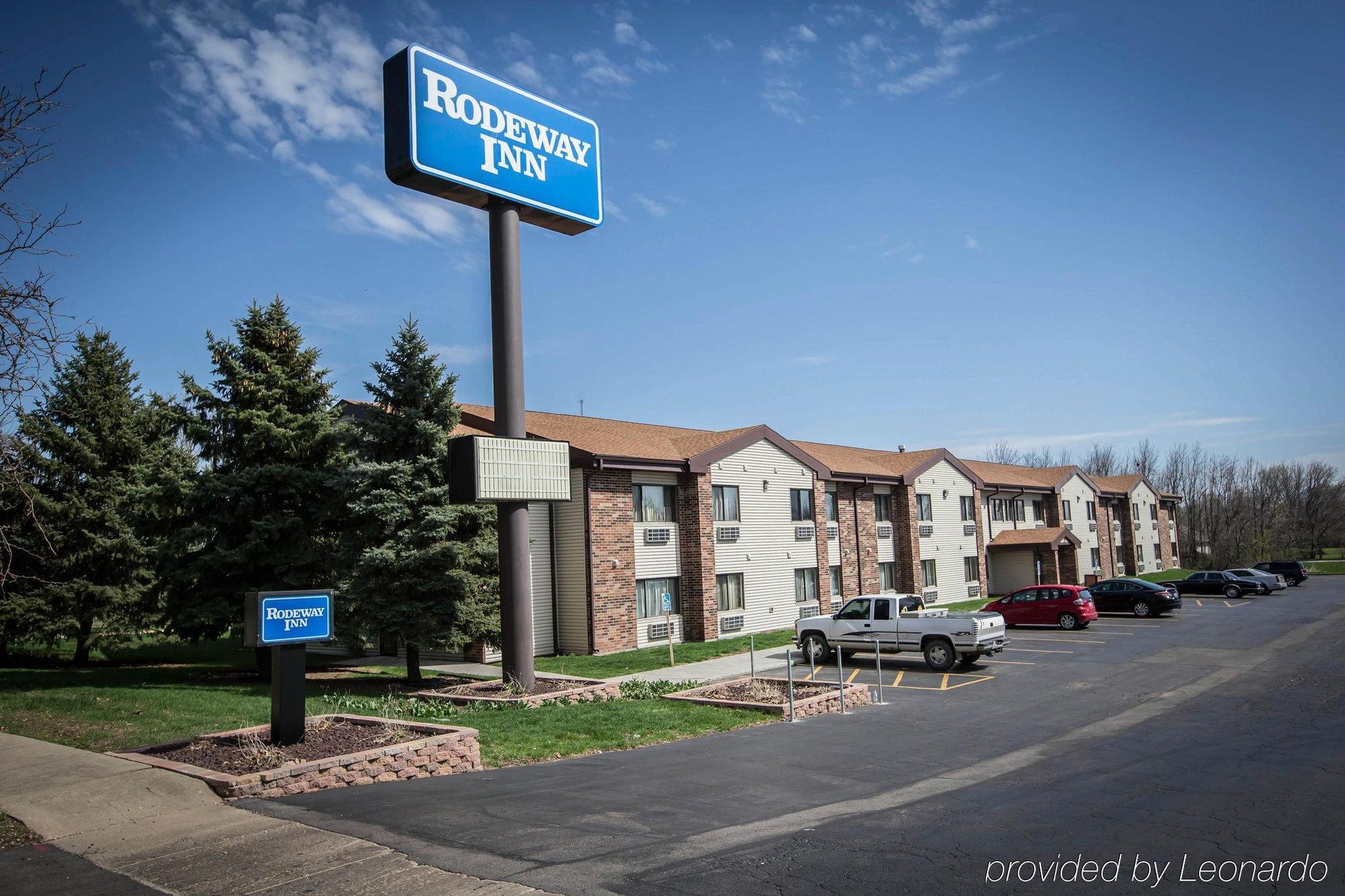 Baymont By Wyndham Joliet Exterior foto