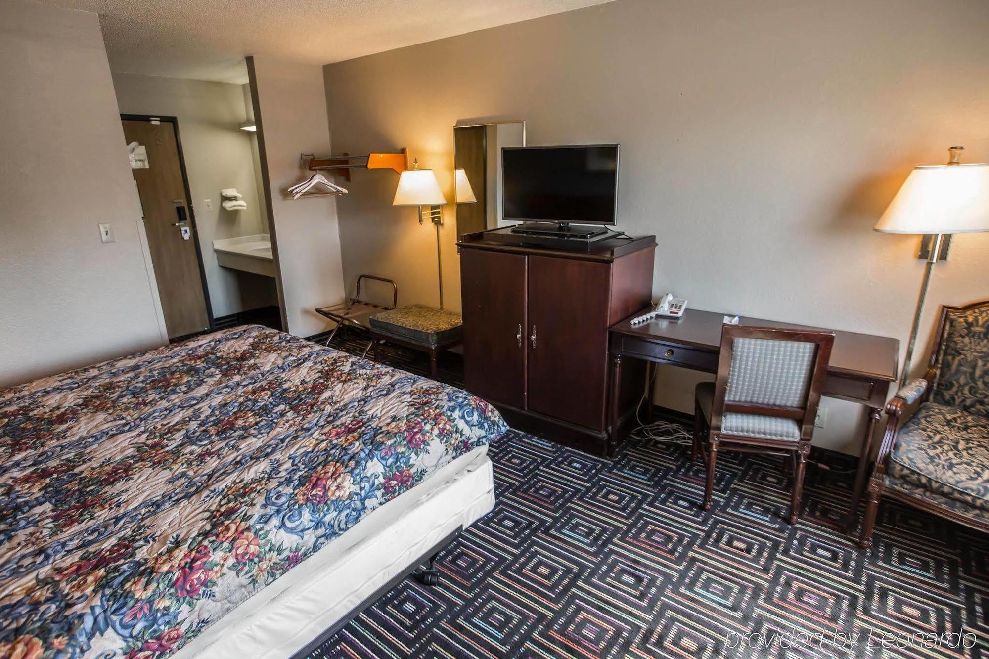 Baymont By Wyndham Joliet Exterior foto