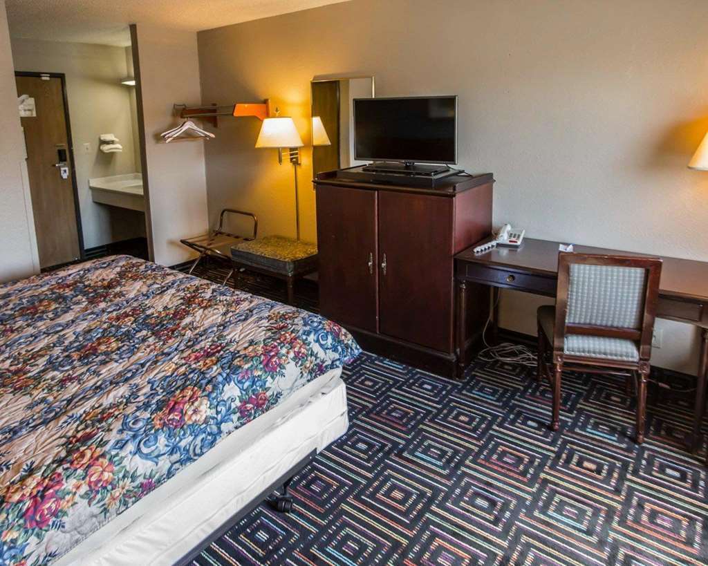 Baymont By Wyndham Joliet Quarto foto